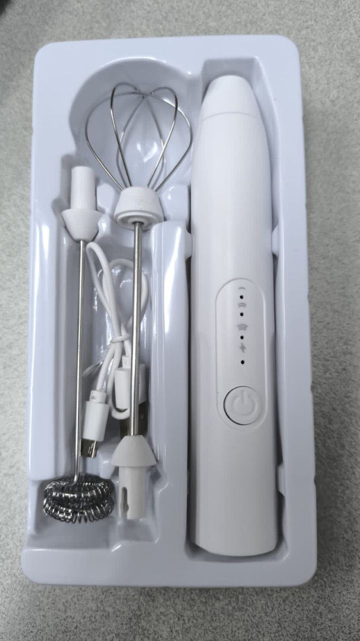 BATIDOR MANUAL RECARGABLE